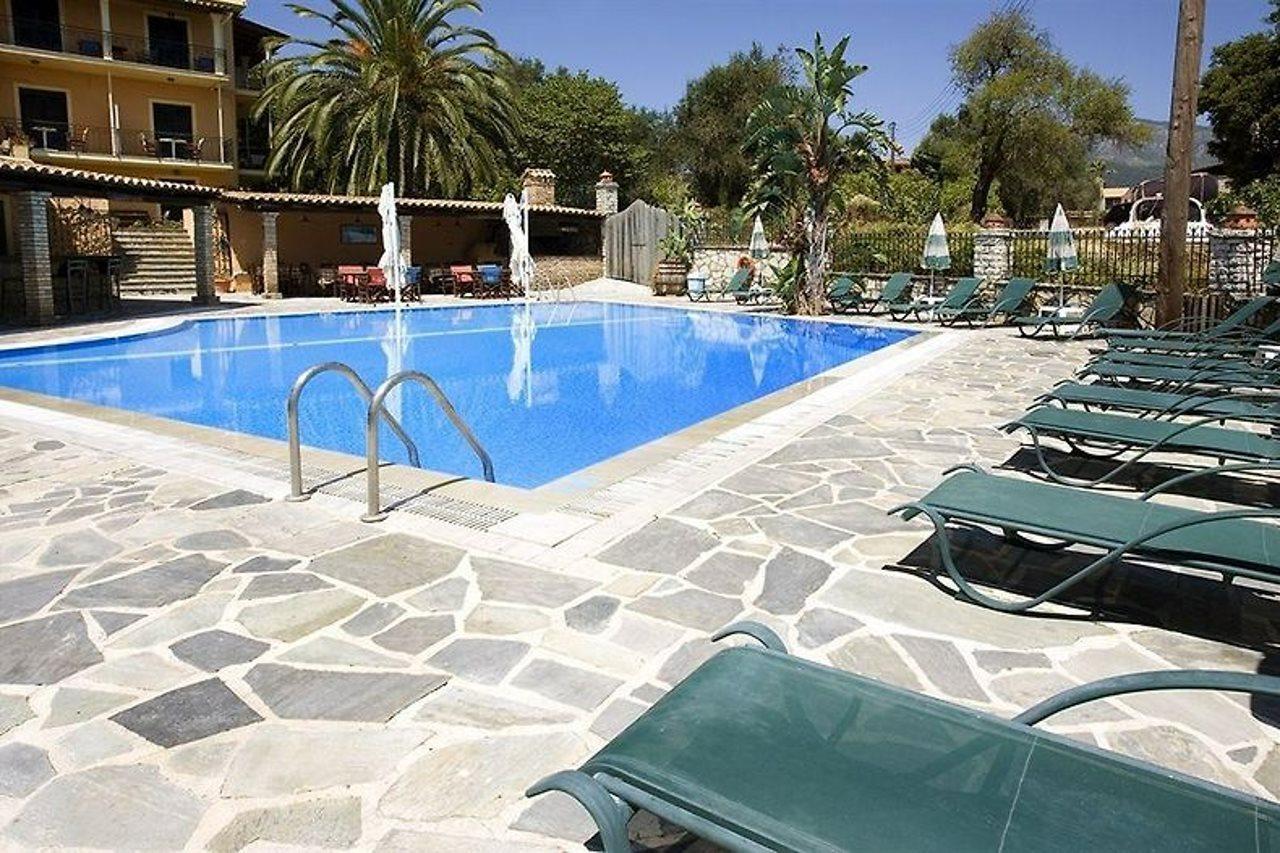 Yannis Servos Barbati Apartments Екстериор снимка